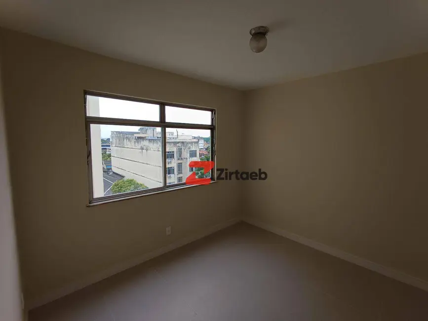 Foto 2 de Apartamento com 2 quartos para alugar, 70m2 em Olaria, Rio De Janeiro - RJ