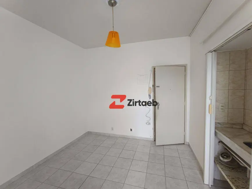 Foto 3 de Apartamento com 1 quarto para alugar, 20m2 em Centro, Rio De Janeiro - RJ