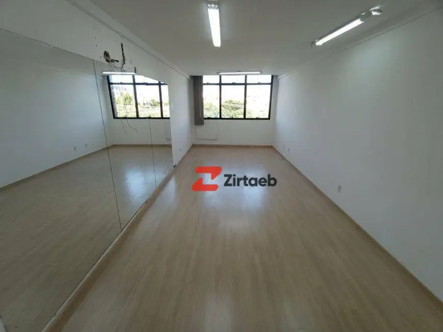 Sala Comercial para alugar, 33m2 em Recreio dos Bandeirantes, Rio De Janeiro - RJ - imagem 2 Foto 2 de Sala Comercial para alugar, 33m2 em Recreio dos Bandeirantes, Rio De Janeiro - RJ
