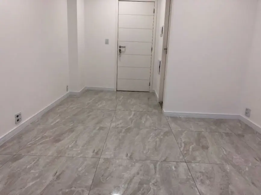 Foto 2 de Sala Comercial para alugar, 20m2 em São Cristóvão, Rio De Janeiro - RJ
