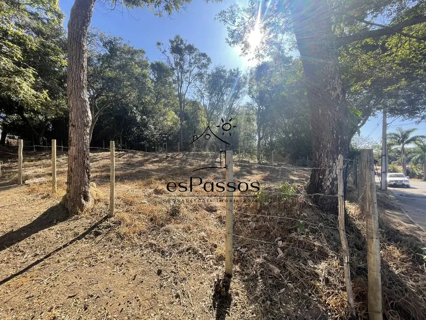 Foto 2 de Terreno / Lote à venda, 715m2 em Florestal - MG