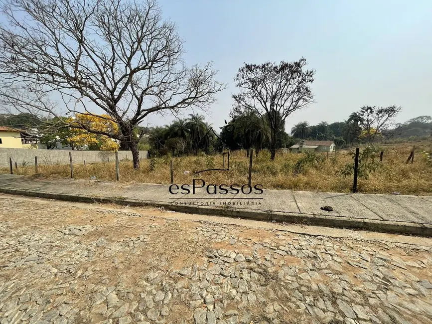 Foto 2 de Terreno / Lote à venda, 823m2 em Florestal - MG