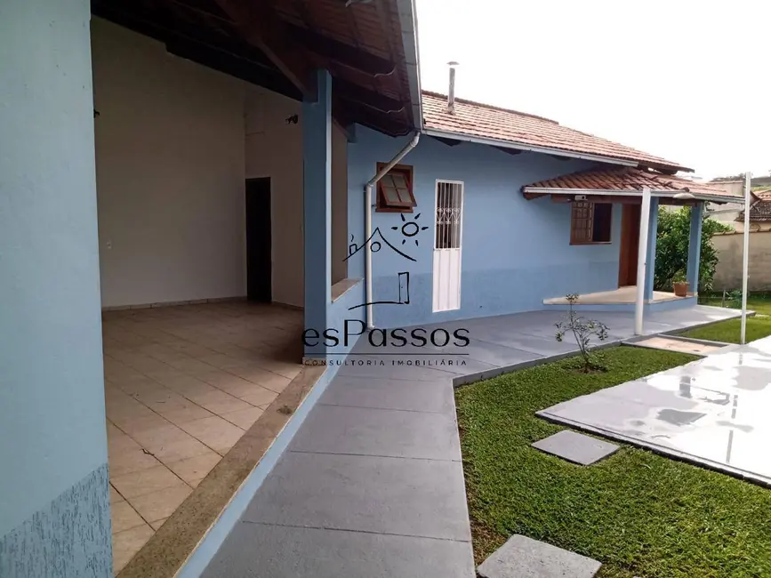 Casa com 3 quartos à venda, 720m2 em Florestal - MG - imagem 3 Foto 3 de Casa com 3 quartos à venda, 720m2 em Florestal - MG