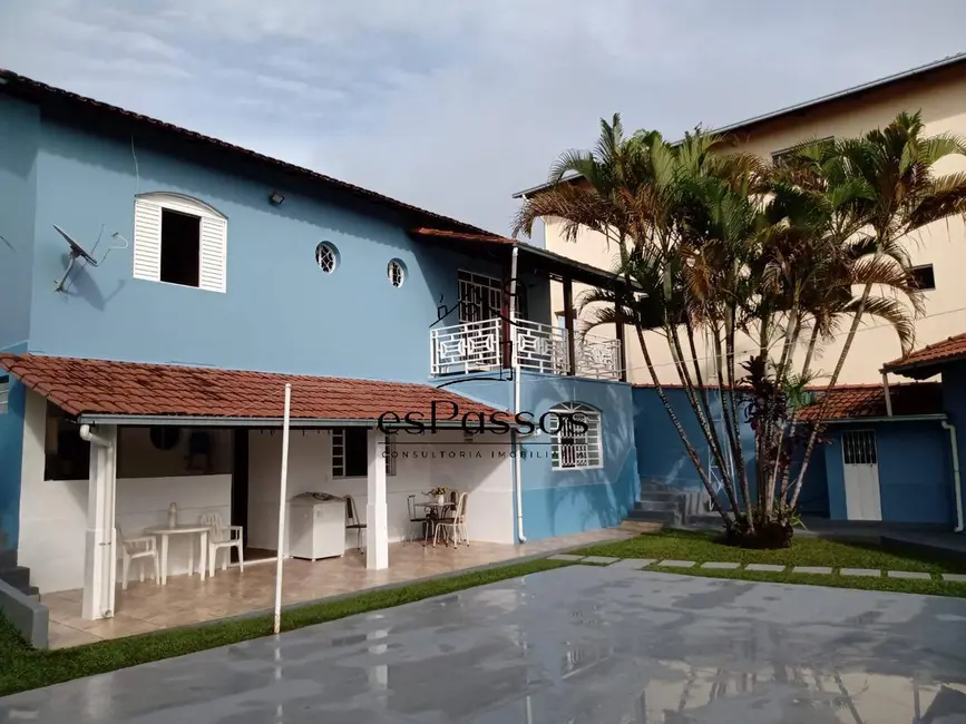 Casa com 3 quartos à venda, 720m2 em Florestal - MG - imagem 2 Foto 2 de Casa com 3 quartos à venda, 720m2 em Florestal - MG