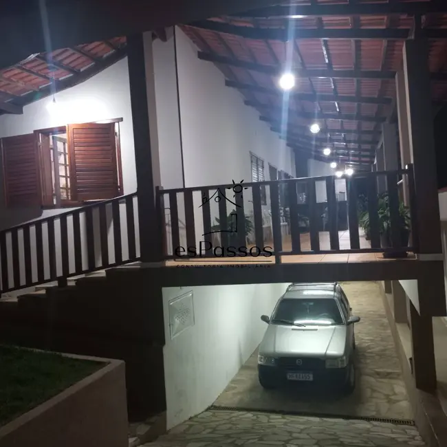 Foto 2 de Casa com 3 quartos à venda, 360m2 em Florestal - MG