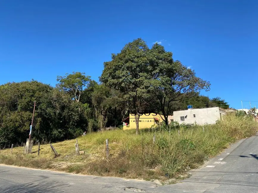 Foto 1 de Terreno / Lote à venda, 1000m2 em Florestal - MG