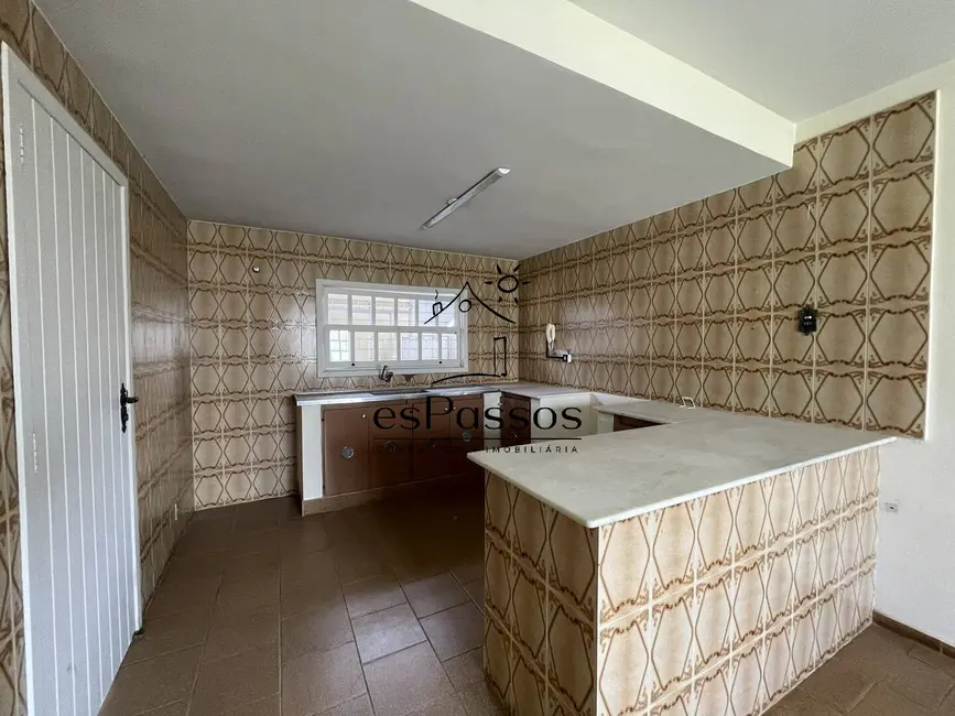 Foto 5 de Casa com 3 quartos à venda, 390m2 em Centro, Florestal - MG