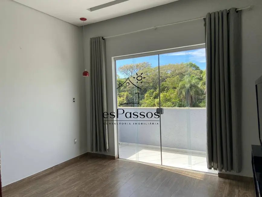 Casa com 3 quartos à venda, 360m2 em Florestal - MG - imagem 5 Foto 5 de Casa com 3 quartos à venda, 360m2 em Florestal - MG