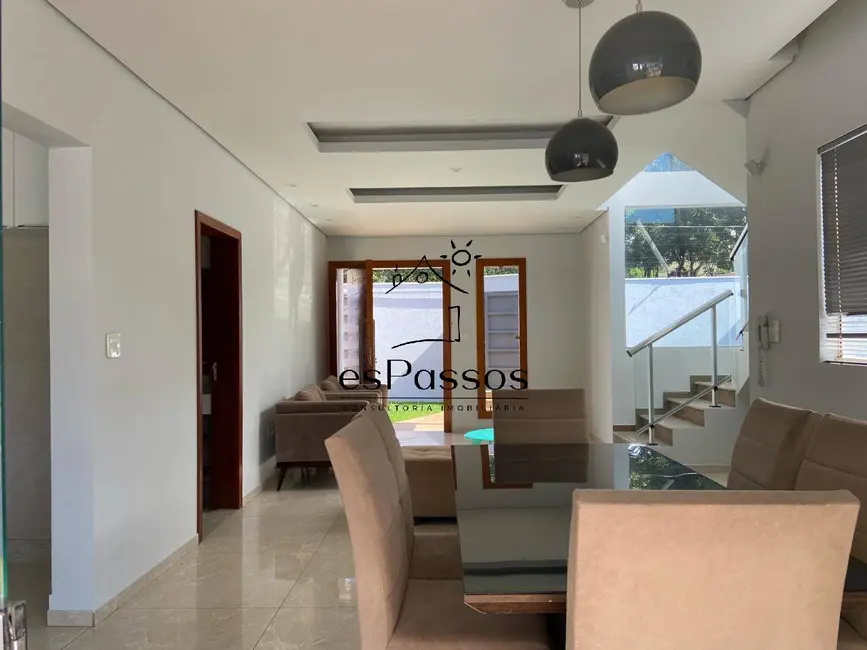 Casa com 3 quartos à venda, 360m2 em Florestal - MG - imagem 9 Foto 9 de Casa com 3 quartos à venda, 360m2 em Florestal - MG