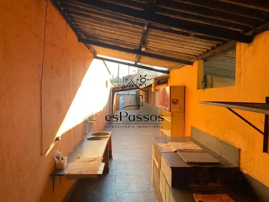 Foto 3 de Casa com 4 quartos à venda, 405m2 em Florestal - MG