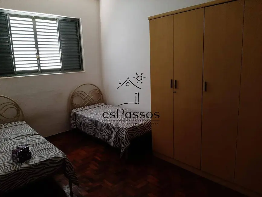 Foto 4 de Casa com 5 quartos à venda, 680m2 em Centro, Florestal - MG
