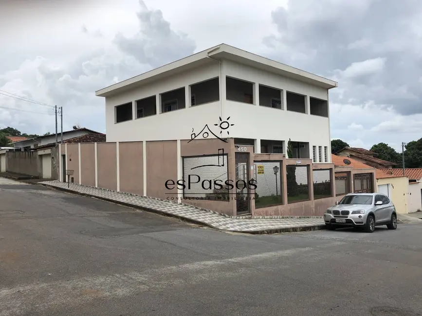 Casa com 6 quartos à venda, 270m2 em Florestal - MG - imagem 1 Foto 1 de Casa com 6 quartos à venda, 270m2 em Florestal - MG