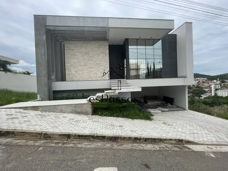 Casa com 3 quartos à venda, 420m2 em São Luiz, Para De Minas - MG - imagem 1 Foto 1 de Casa com 3 quartos à venda, 420m2 em São Luiz, Para De Minas - MG