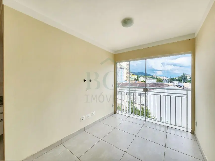Foto 2 de Apartamento com 2 quartos para alugar, 55m2 em Pocos De Caldas - MG