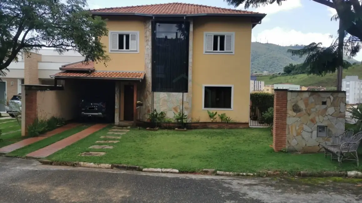 Foto 1 de Casa de Condomínio com 4 quartos à venda, 304m2 em Pocos De Caldas - MG