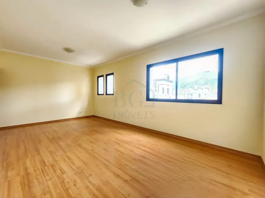 Foto 2 de Apartamento com 4 quartos para alugar, 229m2 em Pocos De Caldas - MG