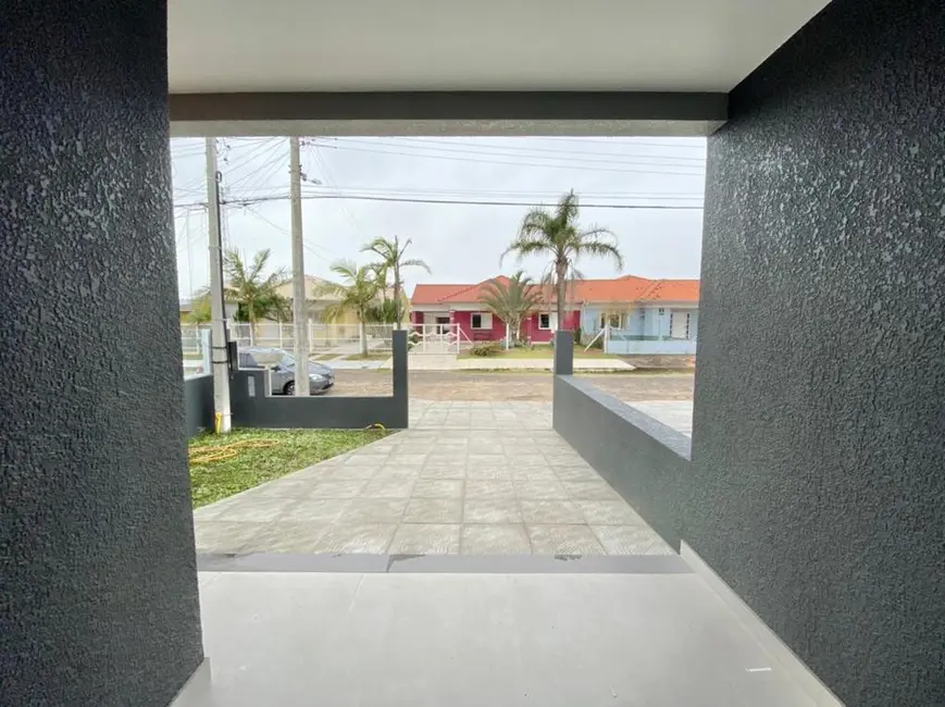 Foto 2 de Casa com 2 quartos à venda, 85m2 em Capao Da Canoa - RS