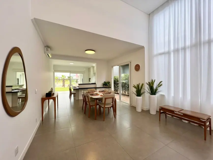 Casa de Condomínio com 4 quartos à venda, 211m2 em Xangri-lá - RS - imagem 7 Foto 7 de Casa de Condomínio com 4 quartos à venda, 211m2 em Xangri-lá - RS