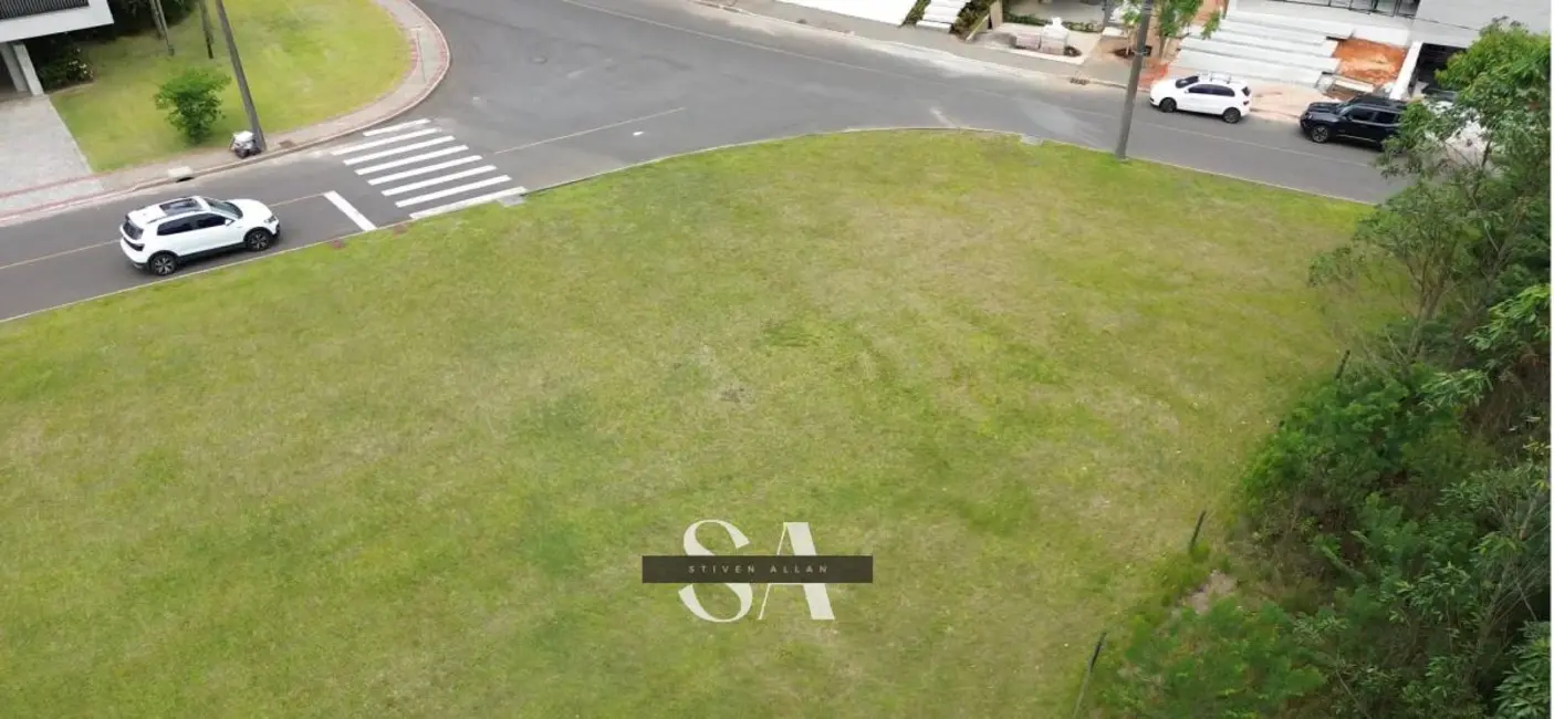Foto 4 de Terreno / Lote à venda, 740m2 em Icara - SC
