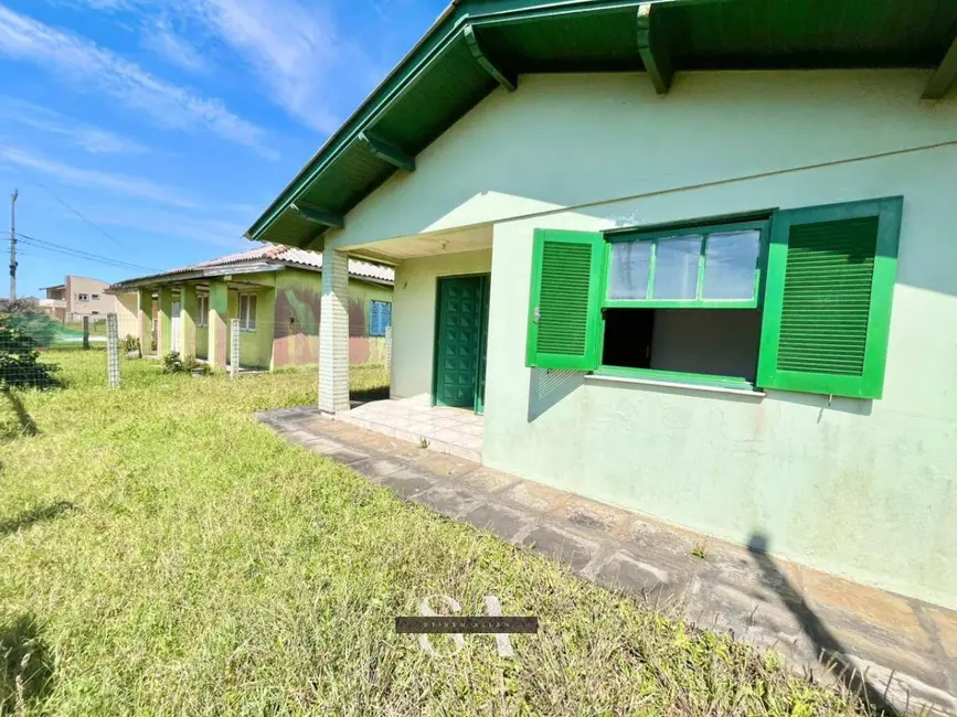 Casa com 4 quartos à venda, 120m2 em Tramandai - RS - imagem 3 Foto 3 de Casa com 4 quartos à venda, 120m2 em Tramandai - RS