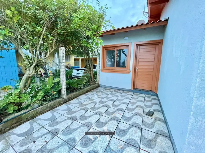 Casa com 2 quartos à venda, 56m2 em Tramandai - RS - imagem 2 Foto 2 de Casa com 2 quartos à venda, 56m2 em Tramandai - RS