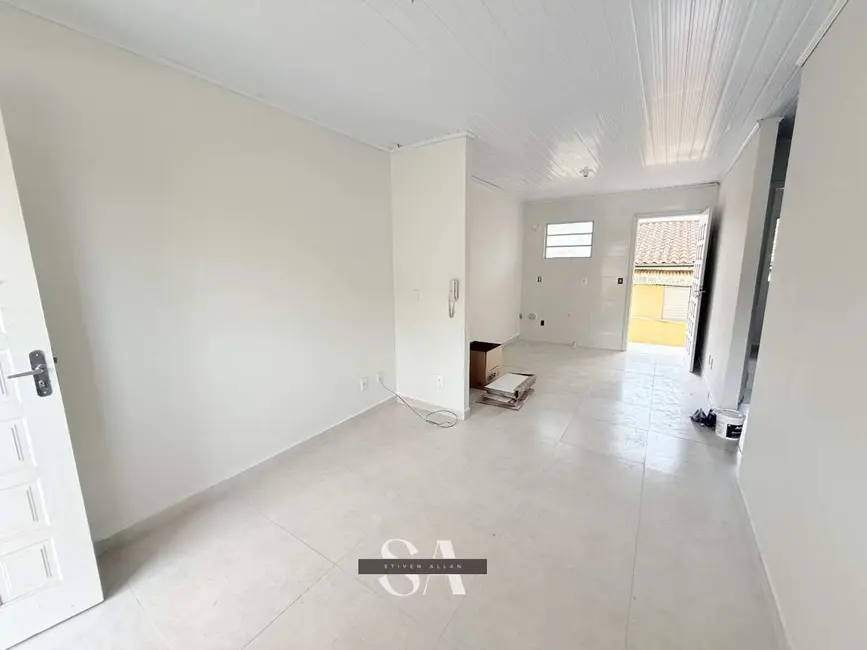 Foto 3 de Casa com 2 quartos à venda, 50m2 em Santa Luzia, Criciuma - SC