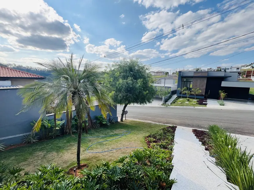 Foto 2 de Casa com 3 quartos à venda, 218m2 em Condomínio Jardim Flamboyan, Braganca Paulista - SP