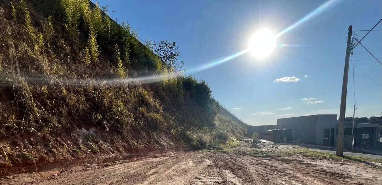 Foto 2 de Terreno / Lote à venda, 601m2 em Braganca Paulista - SP