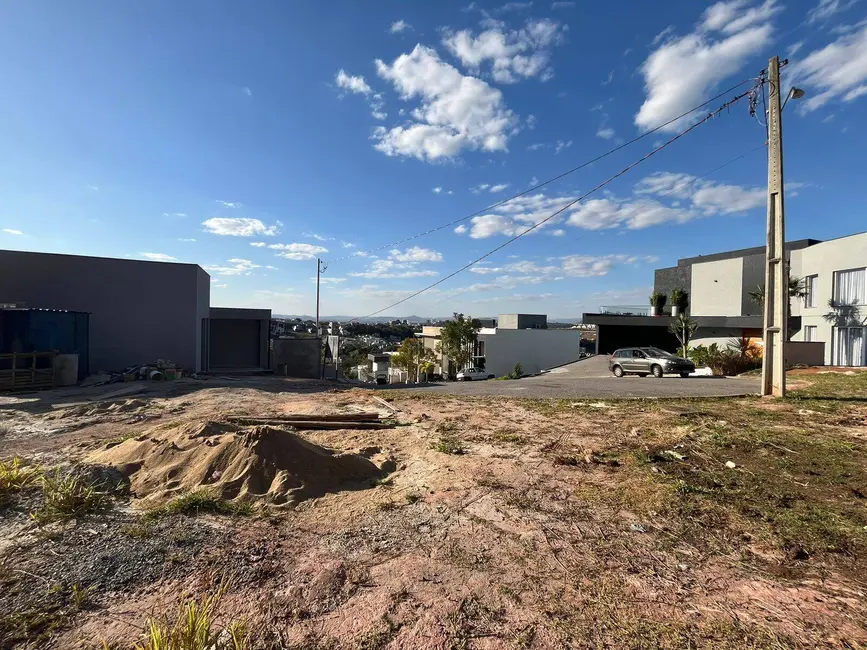 Foto 3 de Terreno / Lote à venda, 601m2 em Braganca Paulista - SP