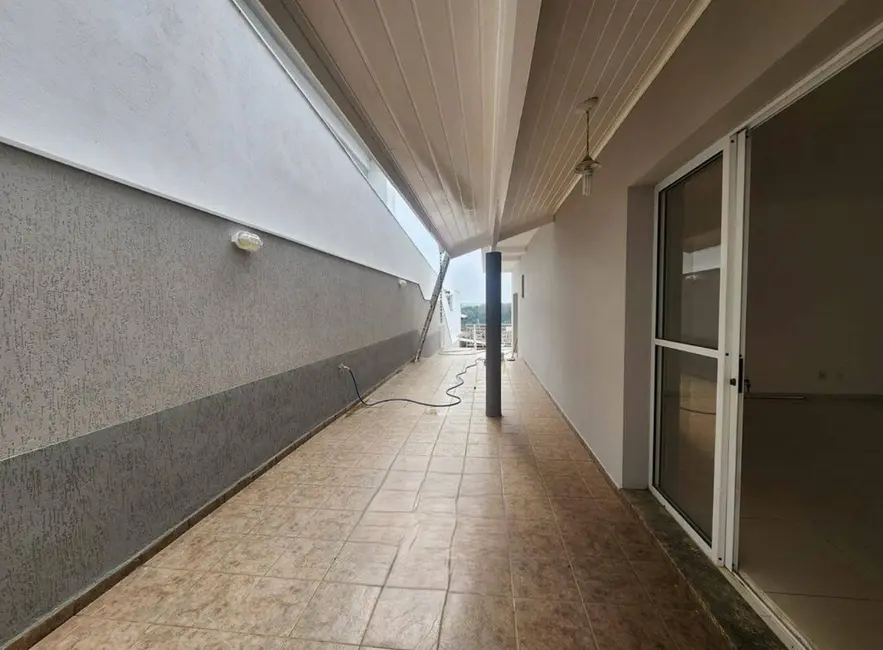Foto 2 de Casa com 4 quartos à venda e para alugar, 320m2 em Residencial Colinas de São Francisco, Braganca Paulista - SP
