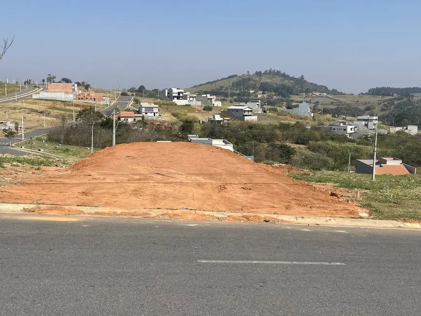 Foto 1 de Terreno / Lote à venda, 259m2 em Braganca Paulista - SP