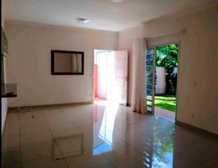 Foto 7 de Casa com 2 quartos para alugar, 140m2 em Braganca Paulista - SP