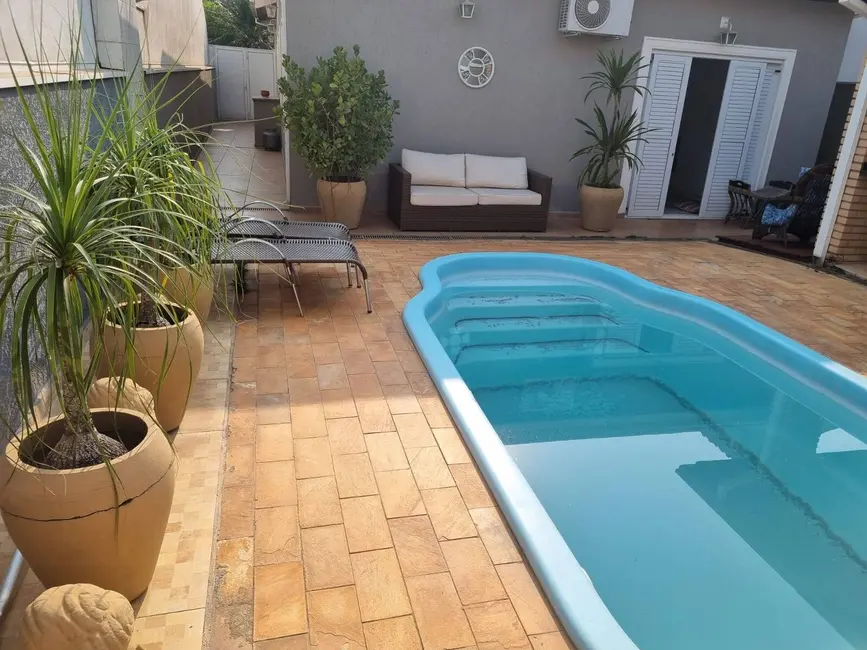 Foto 3 de Casa com 2 quartos para alugar, 140m2 em Braganca Paulista - SP