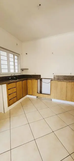 Foto 4 de Casa com 3 quartos à venda, 250m2 em Santa Luzia, Braganca Paulista - SP