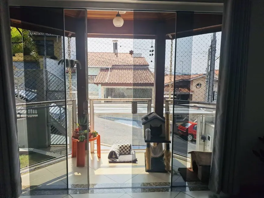 Foto 6 de Casa com 4 quartos à venda, 190m2 em Jardim Europa, Braganca Paulista - SP