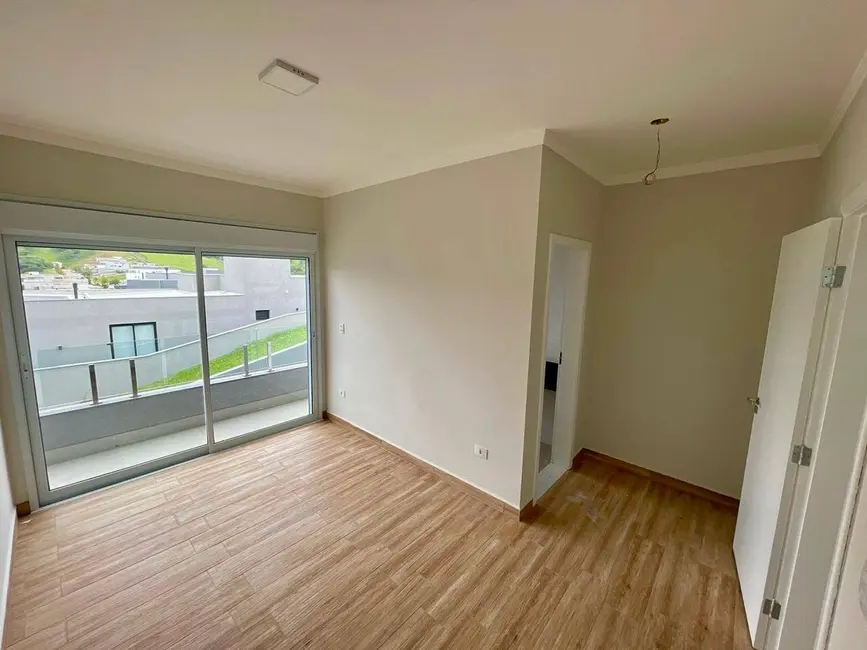 Foto 3 de Casa com 3 quartos à venda, 270m2 em Condomínio Vale das Águas, Braganca Paulista - SP