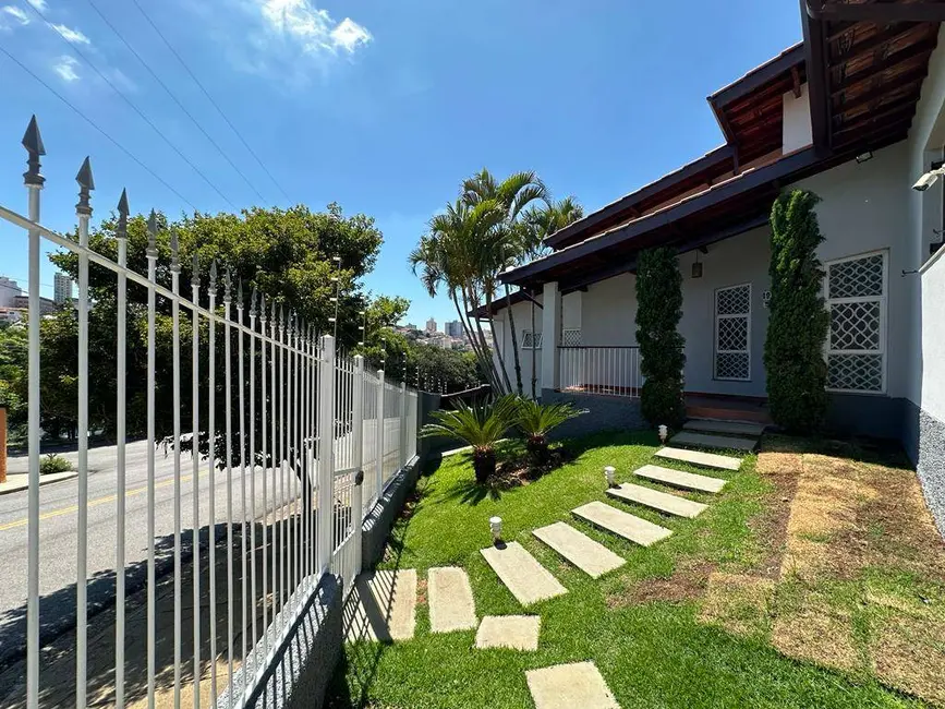 Foto 2 de Casa com 4 quartos à venda, 345m2 em Jardim América, Braganca Paulista - SP