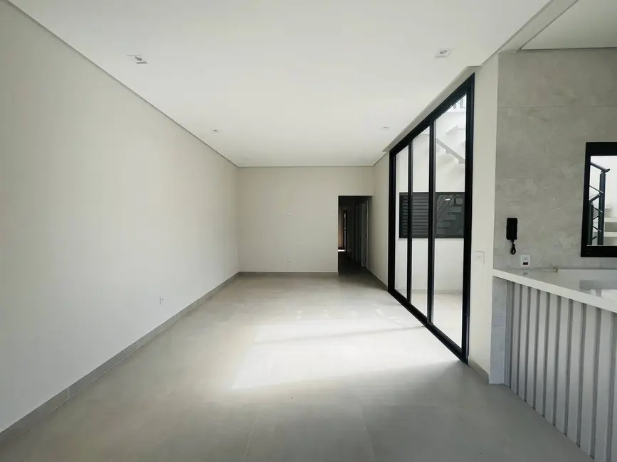 Casa com 3 quartos à venda, 140m2 em Braganca Paulista - SP - imagem 4 Foto 4 de Casa com 3 quartos à venda, 140m2 em Braganca Paulista - SP