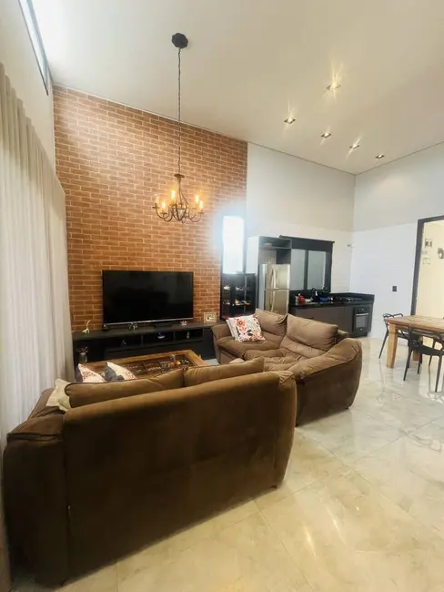 Casa com 3 quartos à venda, 315m2 em Condomínio Villa Real de Bragança, Braganca Paulista - SP - imagem 3 Foto 3 de Casa com 3 quartos à venda, 315m2 em Condomínio Villa Real de Bragança, Braganca Paulista - SP