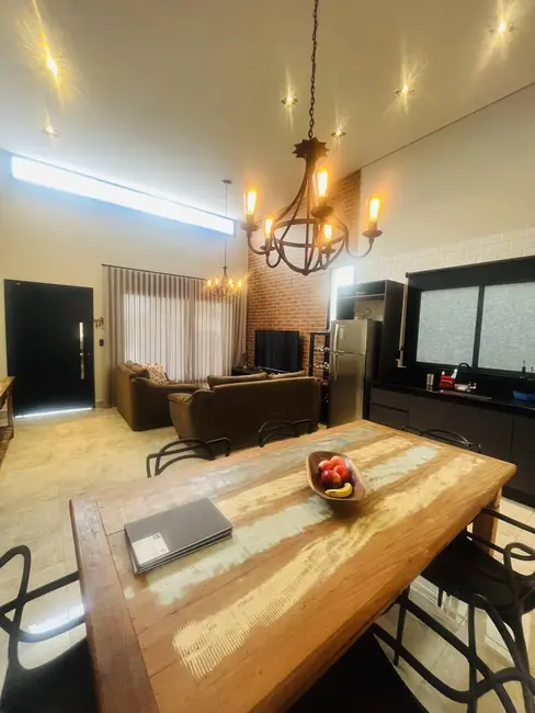 Casa com 3 quartos à venda, 315m2 em Condomínio Villa Real de Bragança, Braganca Paulista - SP - imagem 5 Foto 5 de Casa com 3 quartos à venda, 315m2 em Condomínio Villa Real de Bragança, Braganca Paulista - SP