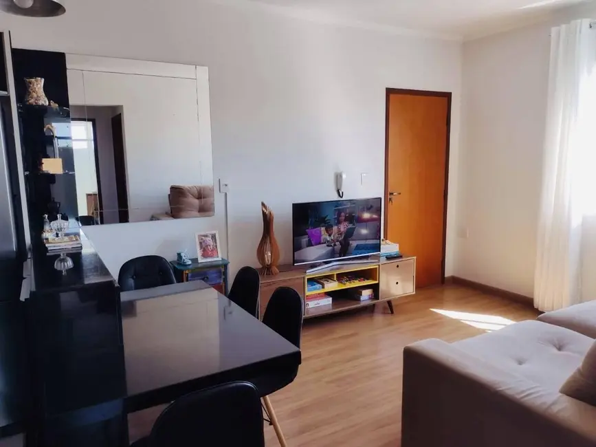 Foto 3 de Apartamento com 2 quartos à venda, 53m2 em Braganca Paulista - SP