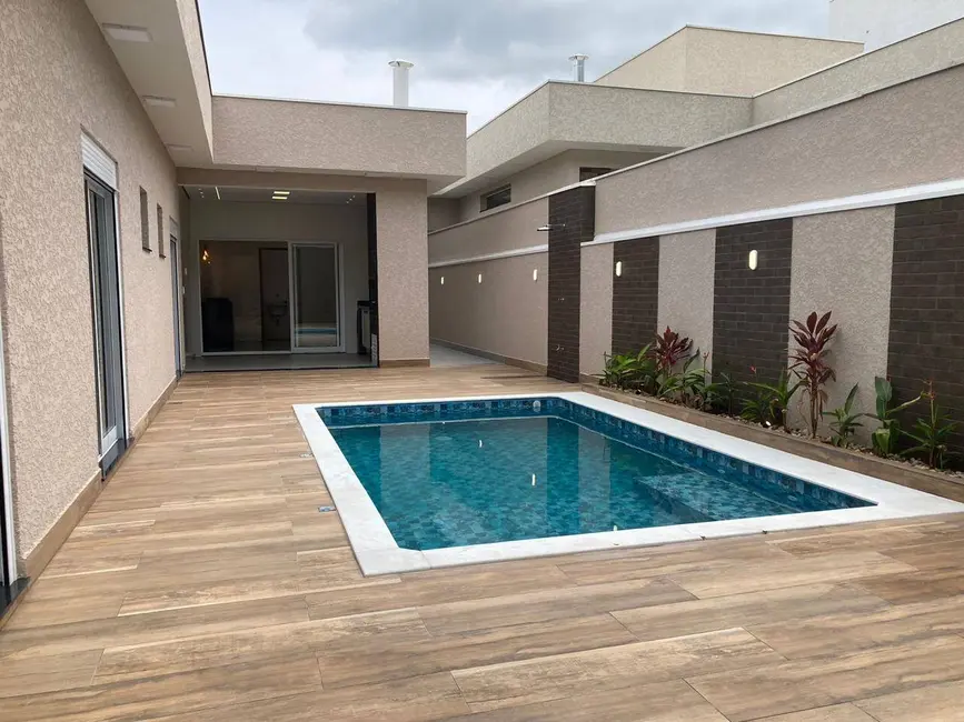 Foto 1 de Casa com 3 quartos à venda, 180m2 em Braganca Paulista - SP