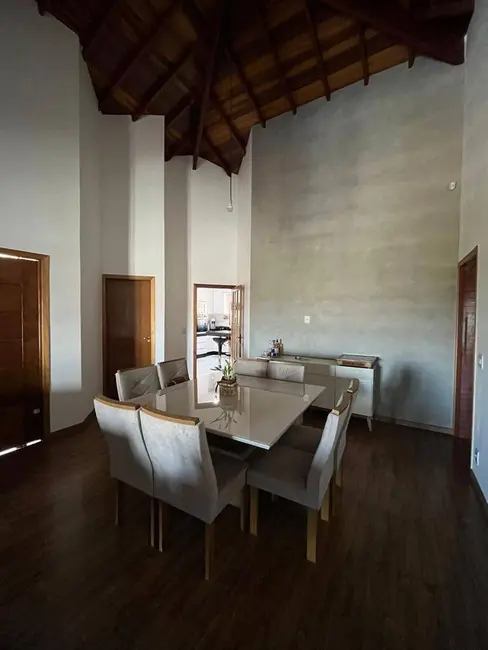 Foto 4 de Casa com 3 quartos à venda, 310m2 em Braganca Paulista - SP