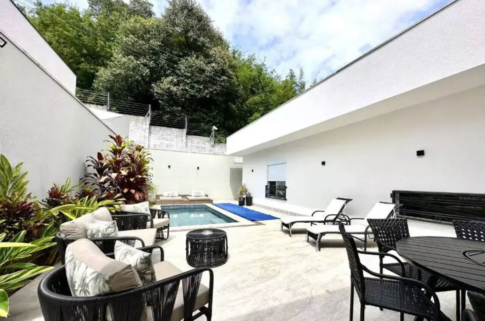 Foto 1 de Casa com 3 quartos à venda, 240m2 em Condomínio Vale das Águas, Braganca Paulista - SP