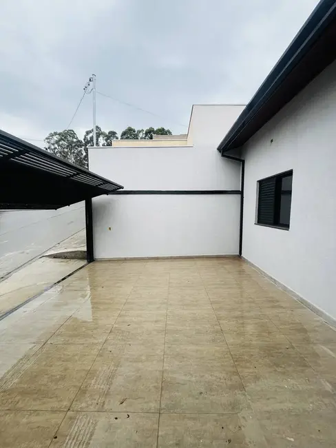 Casa com 3 quartos à venda, 140m2 em Braganca Paulista - SP - imagem 3 Foto 3 de Casa com 3 quartos à venda, 140m2 em Braganca Paulista - SP