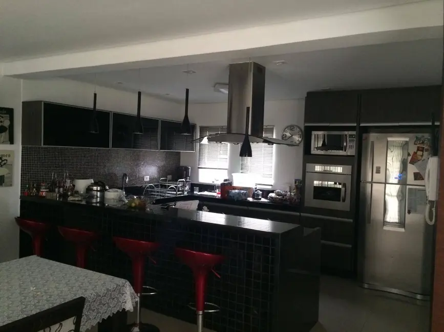 Casa com 4 quartos à venda e para alugar em Nova Petrópolis, Sao Bernardo Do Campo - SP - imagem 6 Foto 6 de Casa com 4 quartos à venda e para alugar em Nova Petrópolis, Sao Bernardo Do Campo - SP