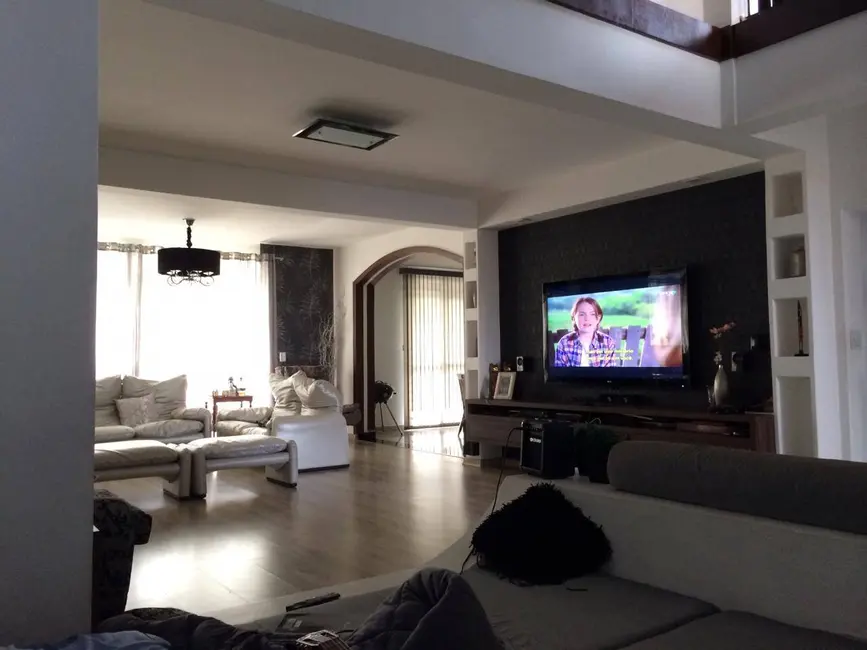 Casa com 4 quartos à venda e para alugar em Nova Petrópolis, Sao Bernardo Do Campo - SP - imagem 2 Foto 2 de Casa com 4 quartos à venda e para alugar em Nova Petrópolis, Sao Bernardo Do Campo - SP