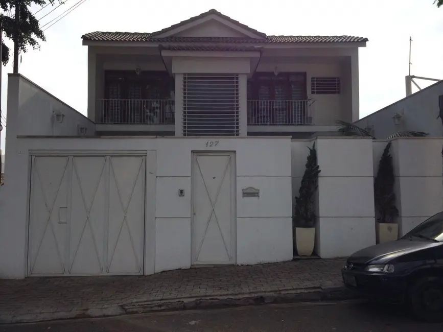 Casa com 4 quartos à venda e para alugar em Nova Petrópolis, Sao Bernardo Do Campo - SP - imagem 3 Foto 3 de Casa com 4 quartos à venda e para alugar em Nova Petrópolis, Sao Bernardo Do Campo - SP