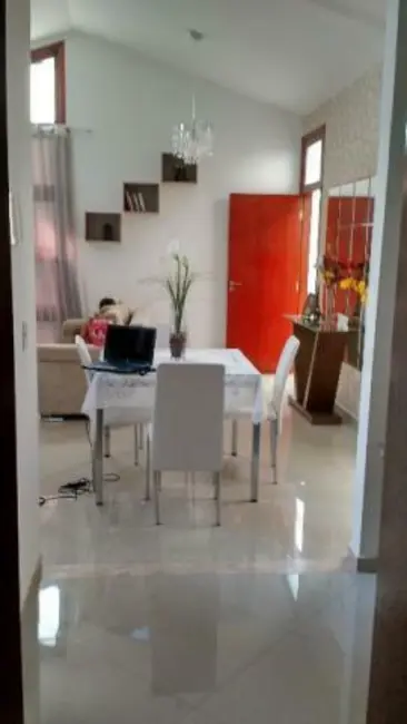 Foto 3 de Casa com 3 quartos à venda, 140m2 em Residencial Santa Paula, Jacarei - SP