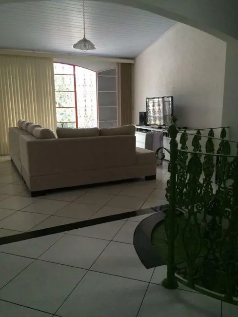 Foto 4 de Casa com 3 quartos à venda, 200m2 em Sao Jose Dos Campos - SP